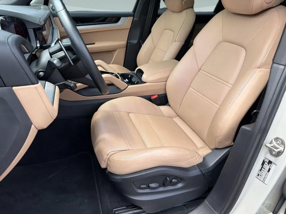 2024 Porsche Cayenne 39