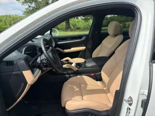2025 Porsche Cayenne Coup Base - Photo 37