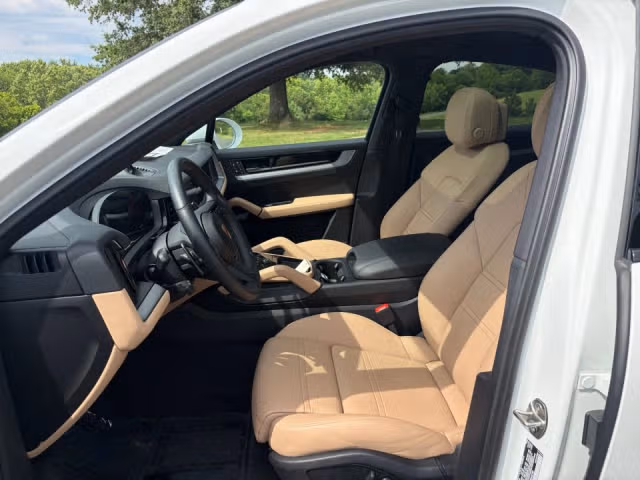 2025 Porsche Cayenne Coup Base - Photo 34