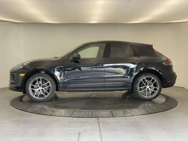 2026 Porsche Macan Base - Photo 14