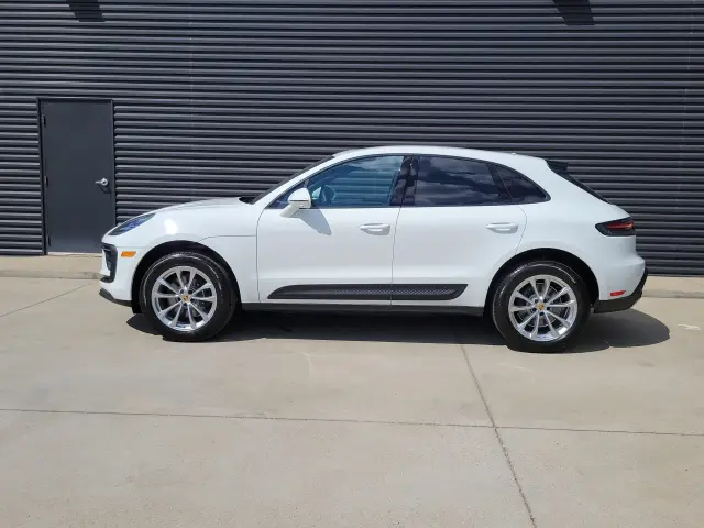 2026 Porsche Macan Base - Photo 14