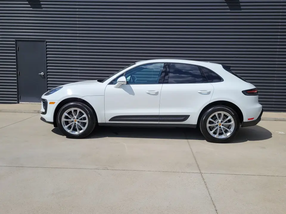 2026 Porsche Macan Base - Photo 15