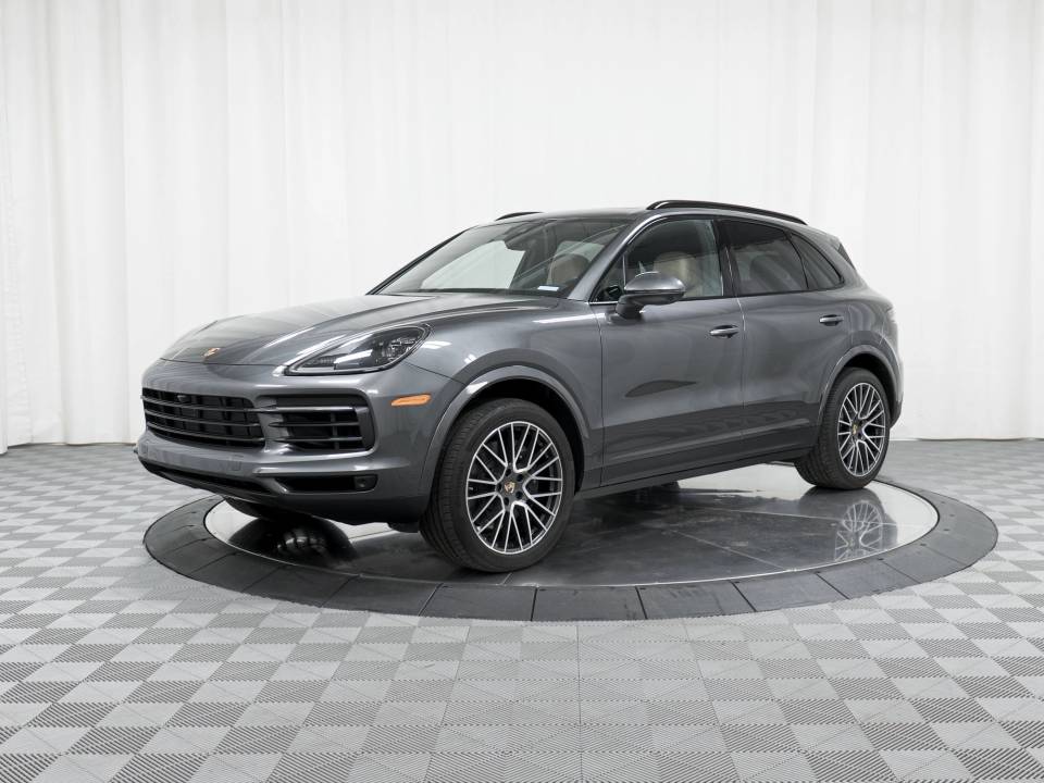 2023 Porsche Cayenne Base