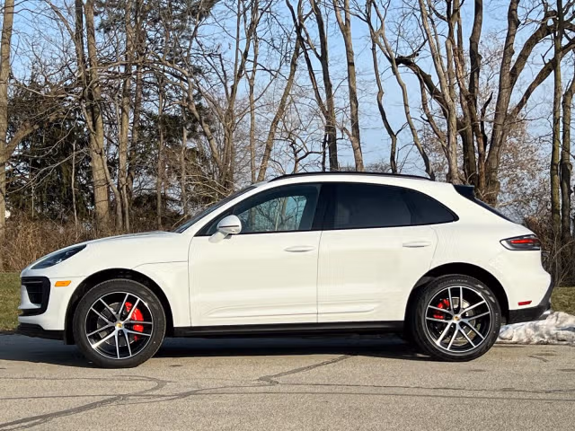 2026 Porsche Macan S - Photo 10