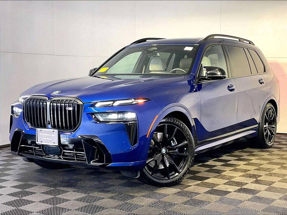 2025 BMW X7 M60i