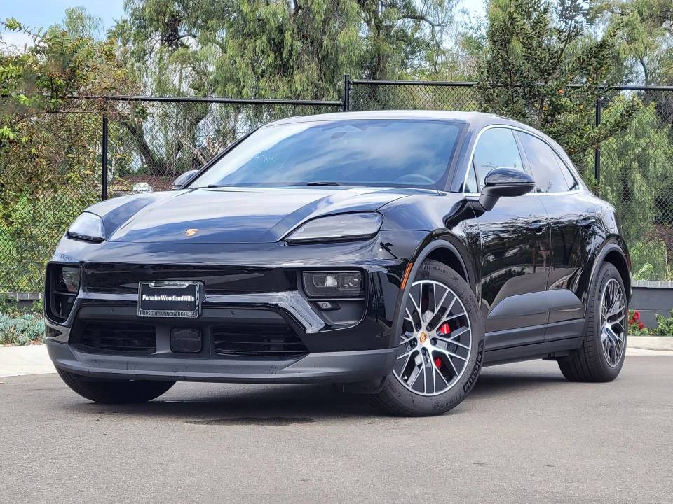 2025 Porsche Macan S
