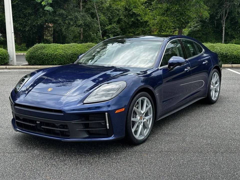 2026 Porsche Panamera