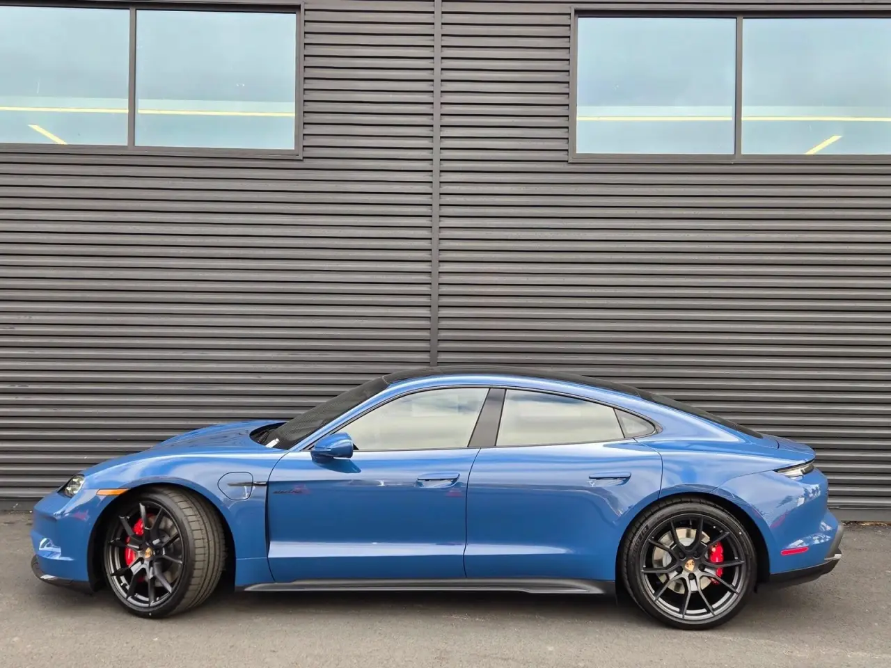 2026 Porsche Taycan GTS - Photo 32