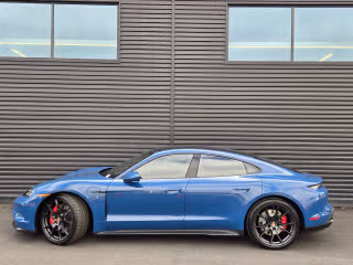 2026 Porsche Taycan GTS - Photo 25