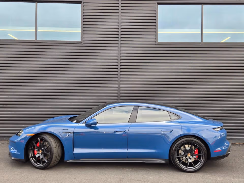 2026 Porsche Taycan GTS - Photo 27