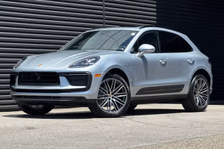 2026 Porsche Macan T's photo