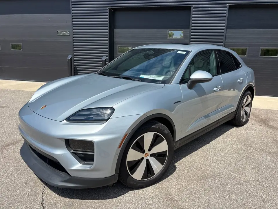 2025 Porsche Macan Base - Photo 7