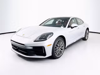 2026 Porsche Panamera 4's photo