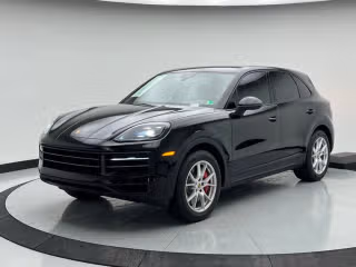 2024 Porsche Cayenne S's photo