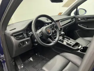 2025 Porsche Macan T - Photo 29