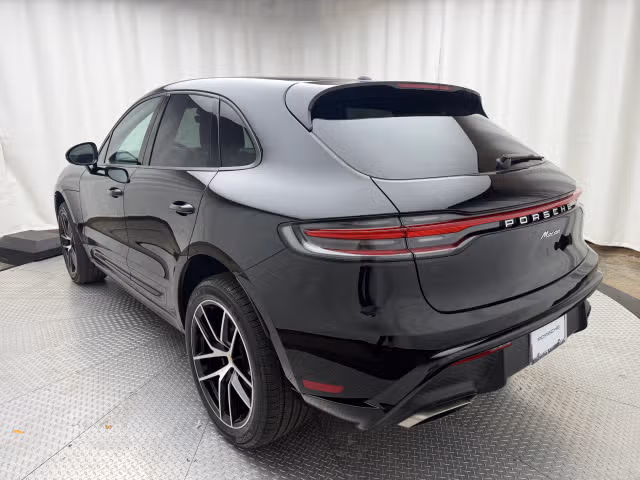 2026 Porsche Macan Base - Photo 18