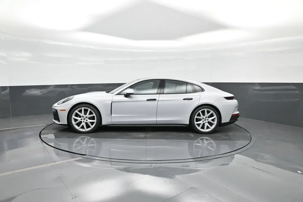 2025 Porsche Panamera Base - Photo 16