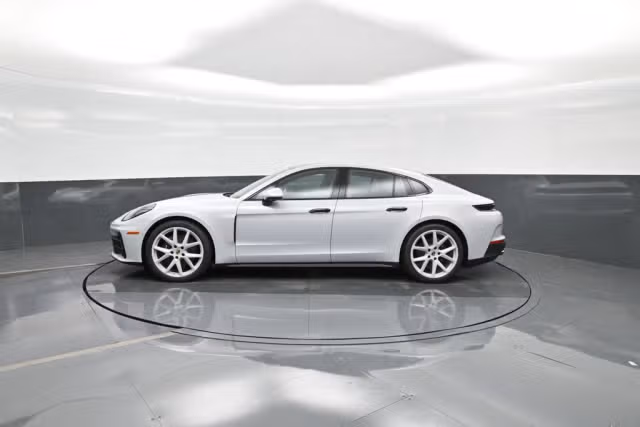 2025 Porsche Panamera Base - Photo 10