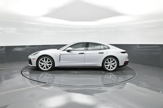 2025 Porsche Panamera Base - Photo 14