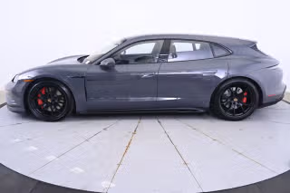 2026 Porsche Taycan GTS - Photo 9