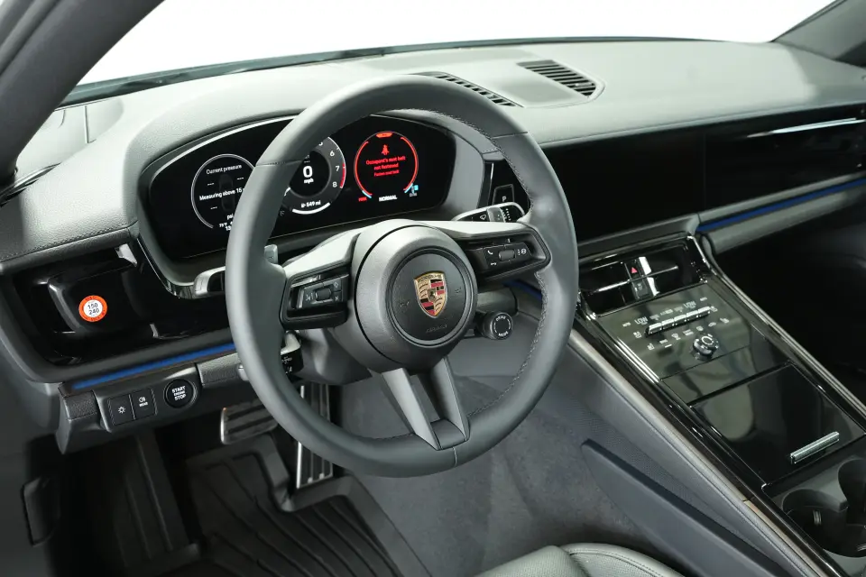 2025 Porsche Panamera Base - Photo 31