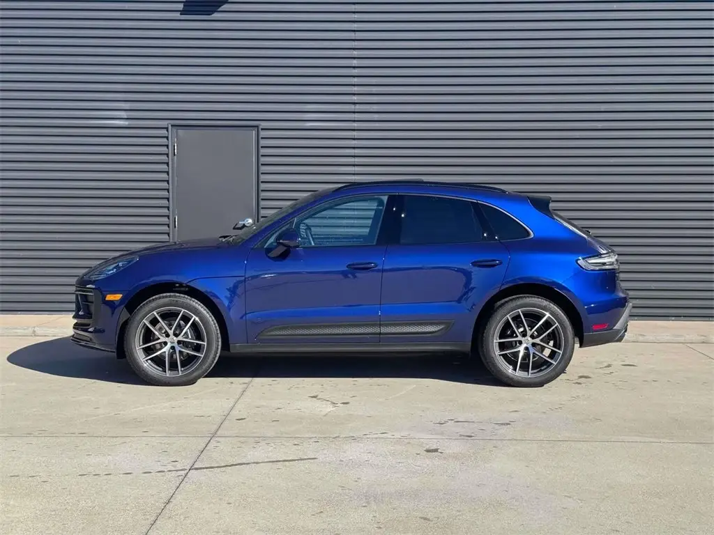 2026 Porsche Macan - Photo 16