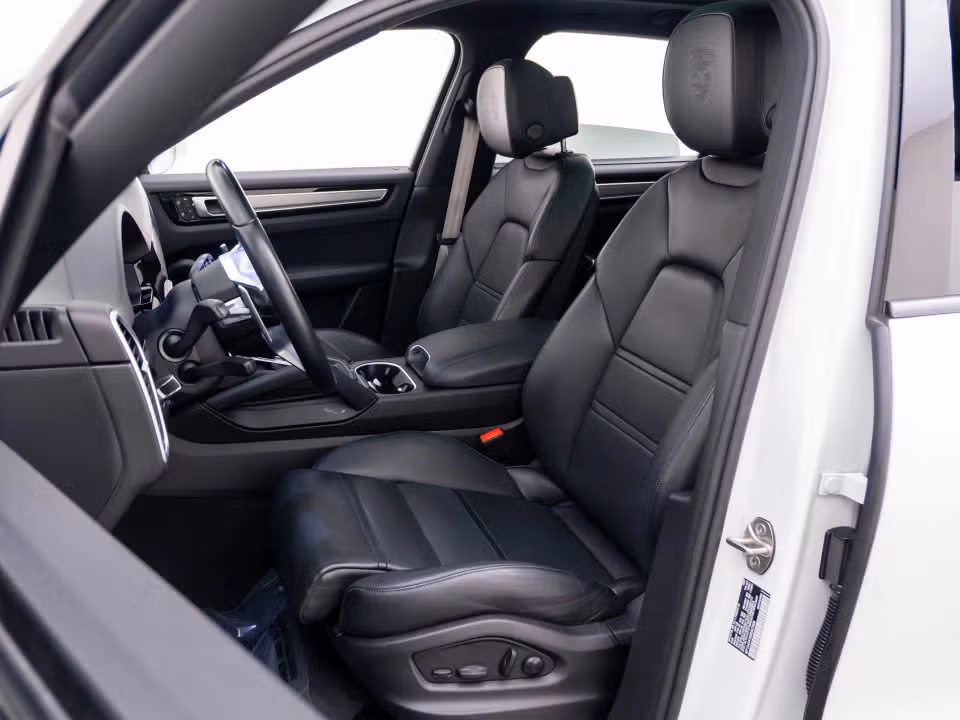 2022 Porsche Cayenne Platinum Edition - Photo 35