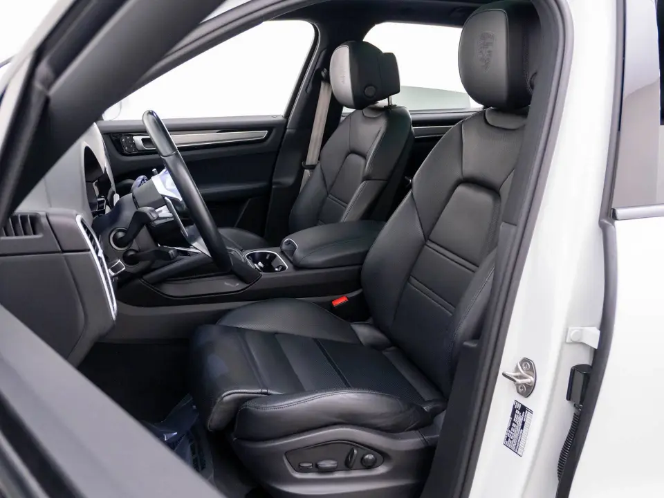 2022 Porsche Cayenne Platinum Edition - Photo 39