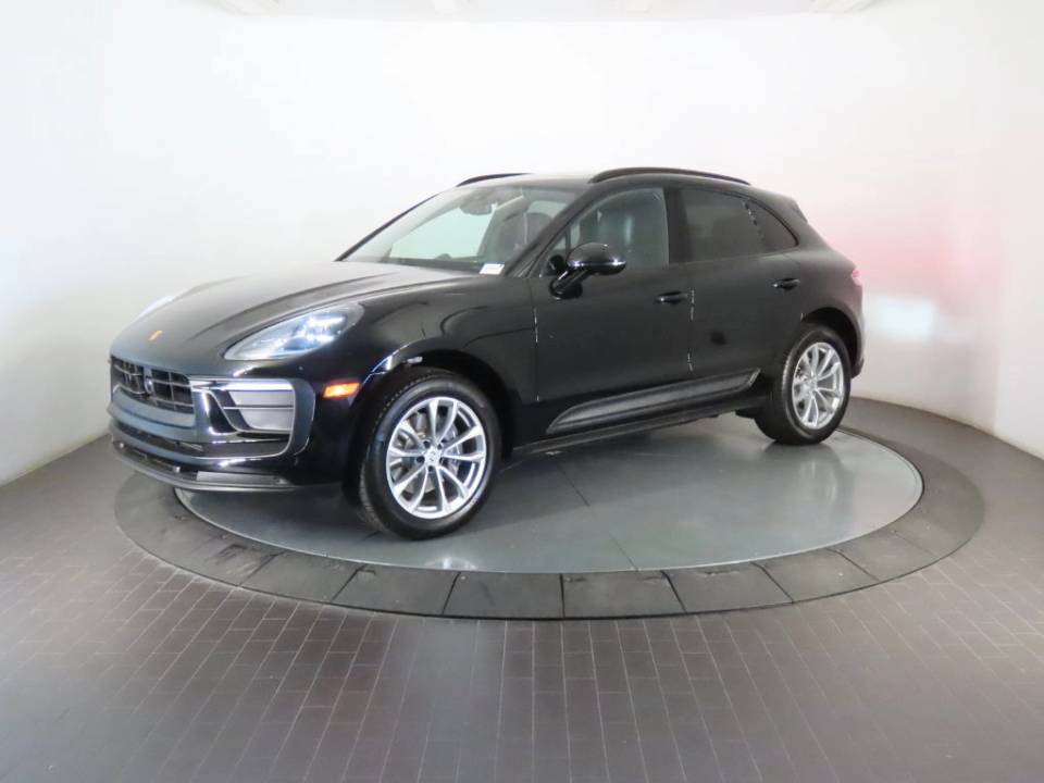 2025 Porsche Macan
