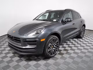2026 Porsche Macan -'s photo