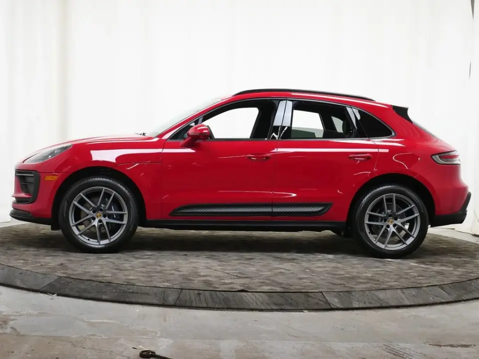 2026 Porsche Macan - Photo 15