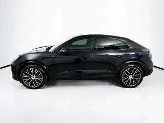 2025 Porsche Macan Turbo Electric - Photo 13