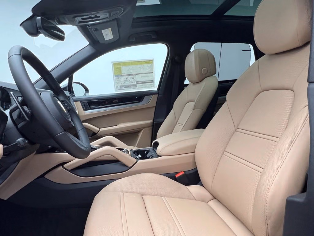 2026 Porsche Cayenne E-Hybrid - Photo 36