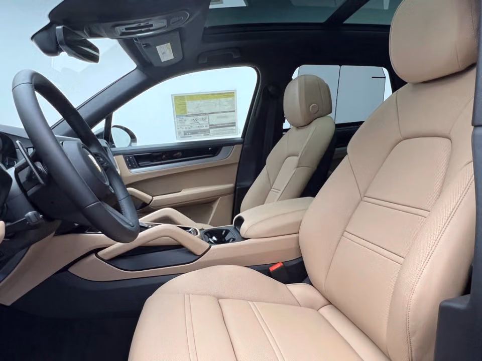 2026 Porsche Cayenne E-Hybrid - Photo 35