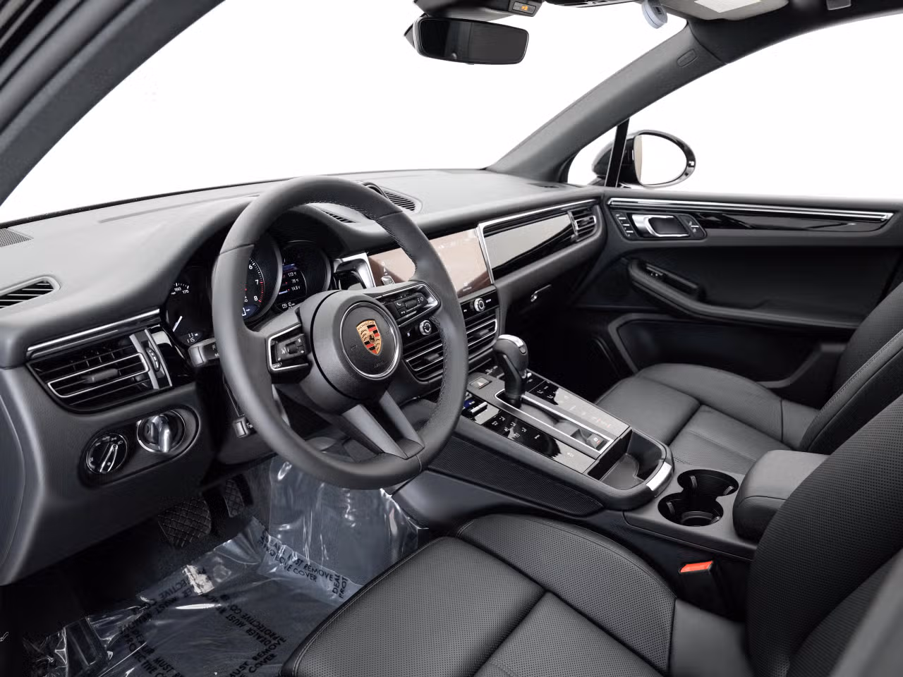 2025 Porsche Macan - Photo 28