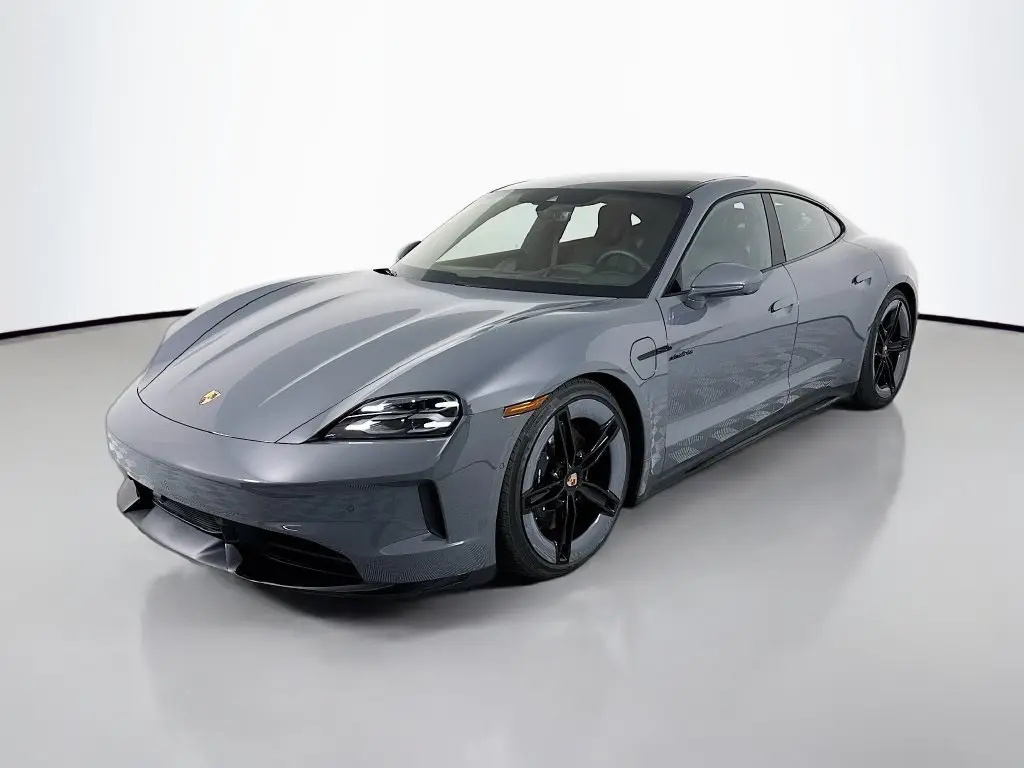 2026 Porsche Taycan GTS - Photo 8