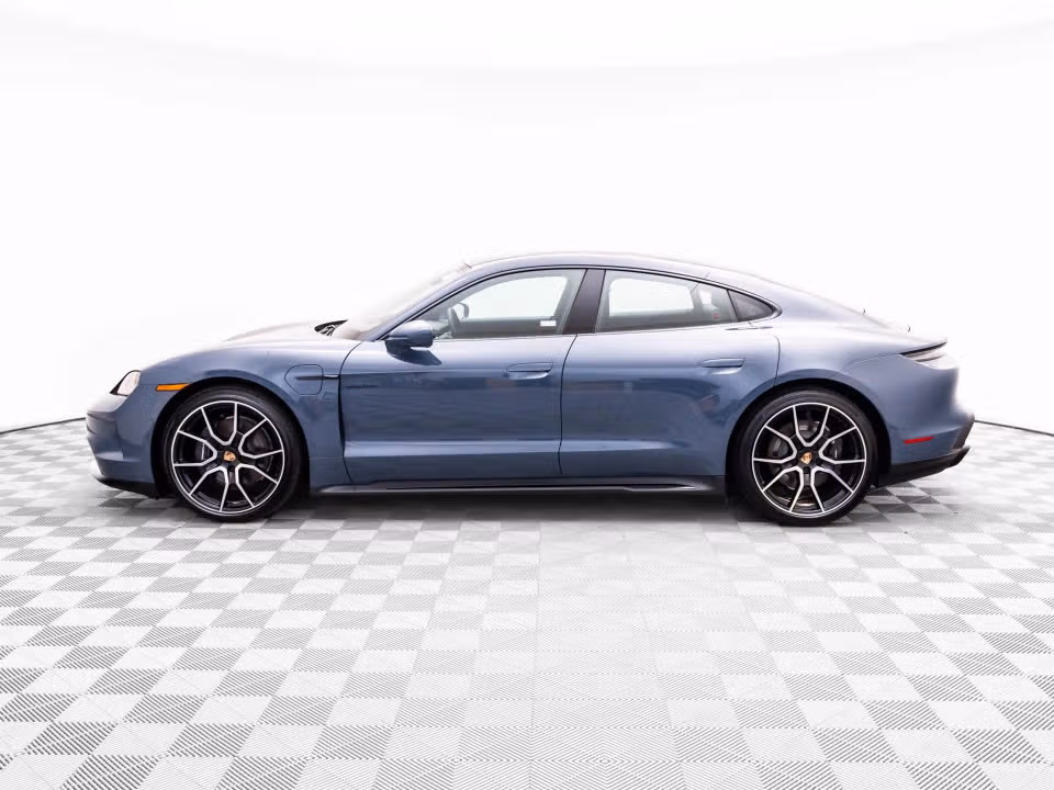 2026 Porsche Taycan Base - Photo 11