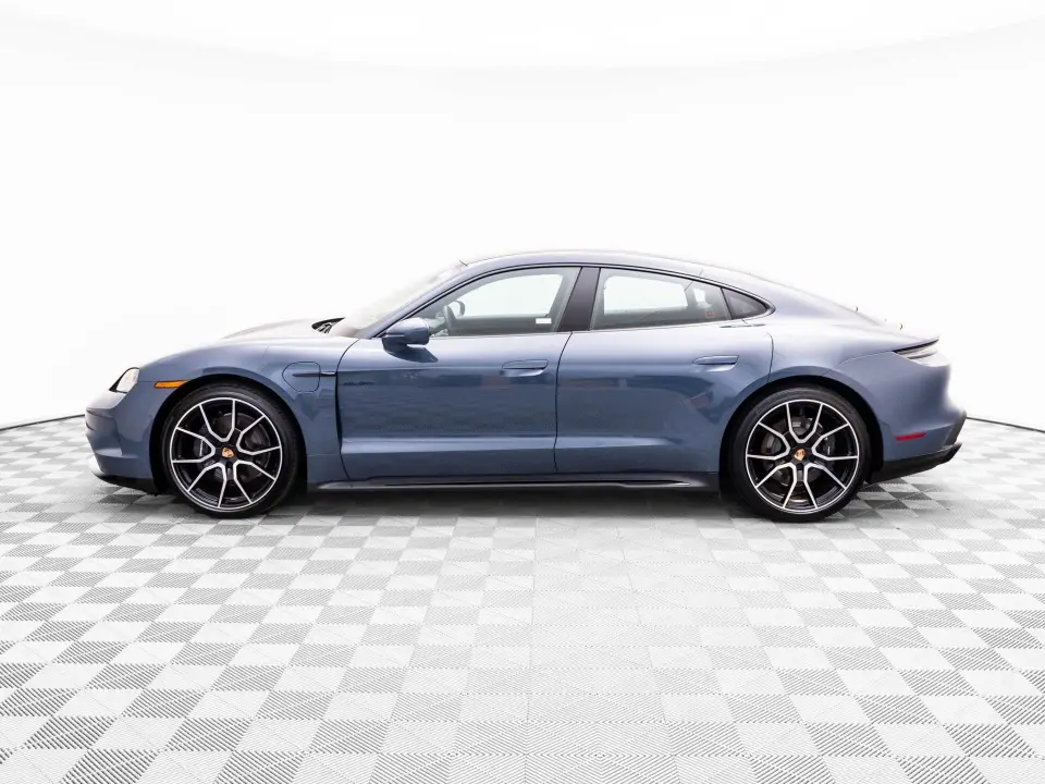 2026 Porsche Taycan Base - Photo 15