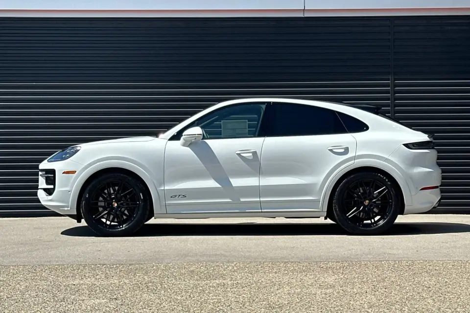 2026 Porsche Cayenne Coup GTS - Photo 15