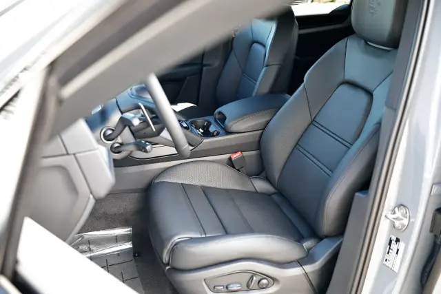 2026 Porsche Cayenne Coup S - Photo 38