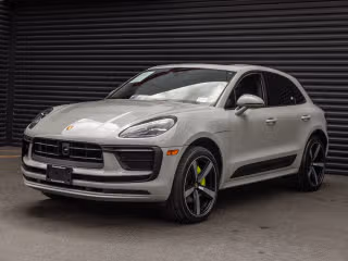 2023 Porsche Macan -'s photo