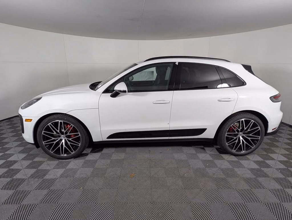 2026 Porsche Macan S - Photo 12