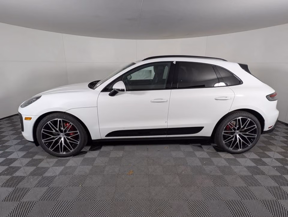 2026 Porsche Macan S - Photo 11