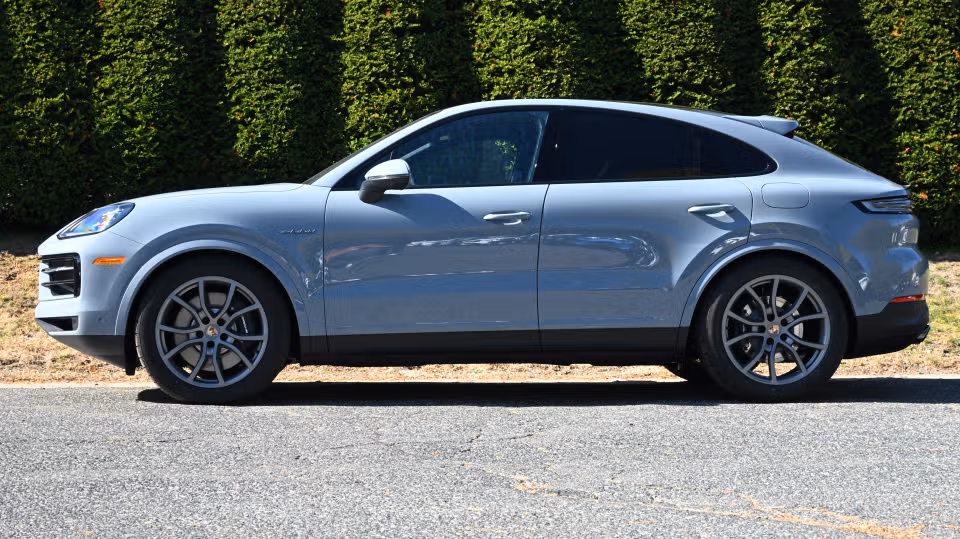 2026 Porsche Cayenne Coup E-Hybrid - Photo 11