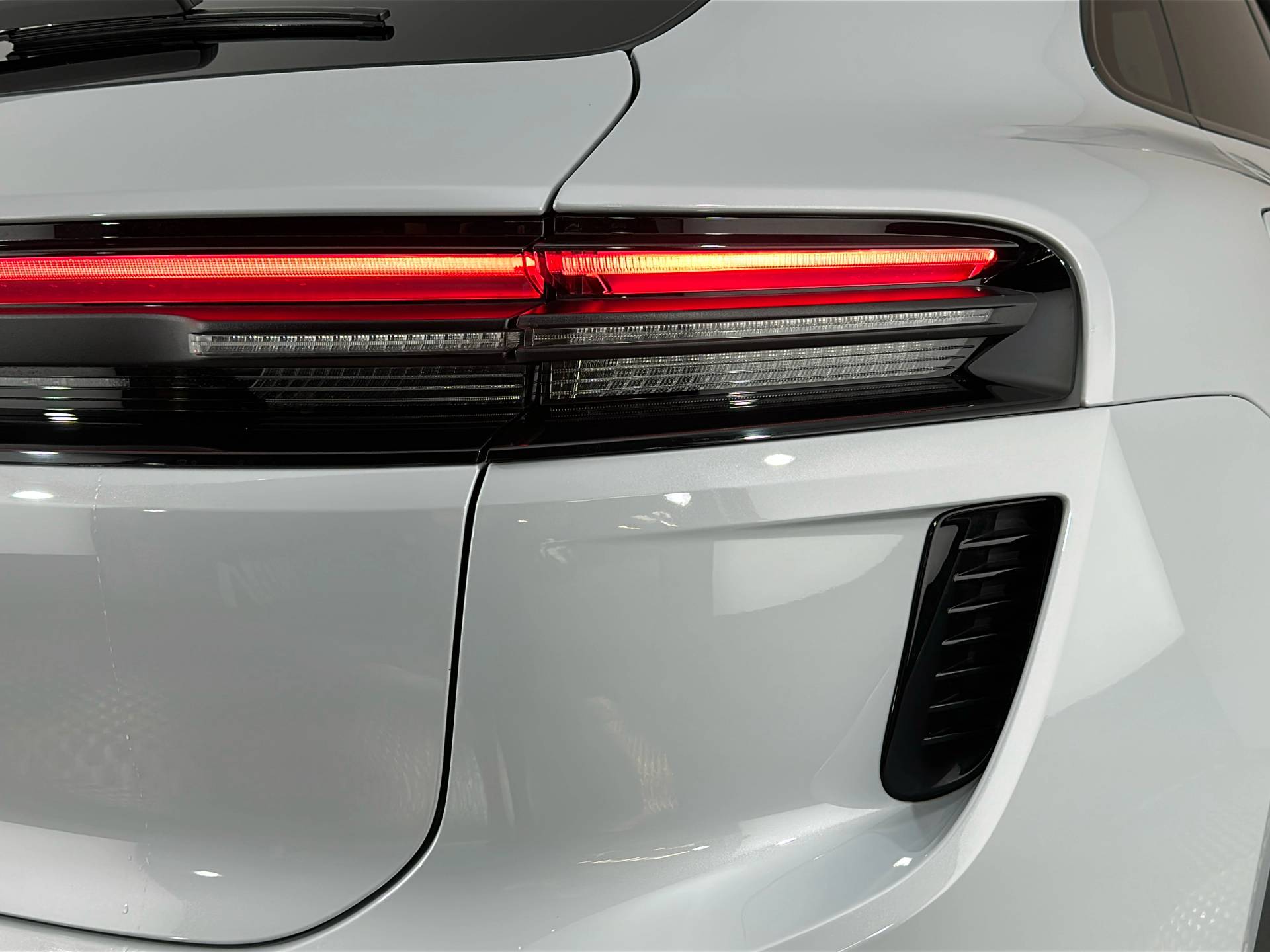 Macan Turbo, photo 46 of 46