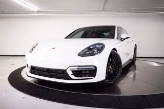2022 Porsche Panamera GTS's photo