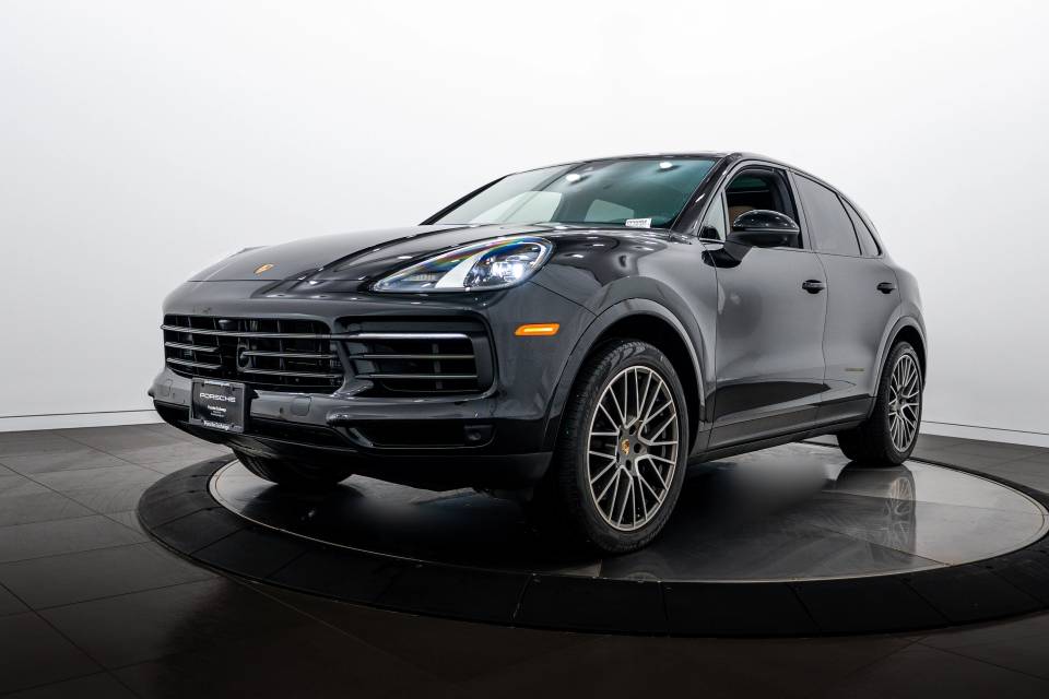 2023 Porsche Cayenne Base