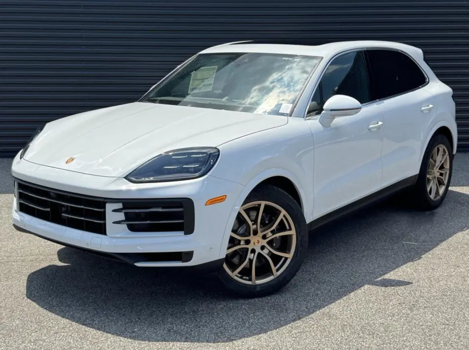 2025 Porsche Cayenne S - Photo 7