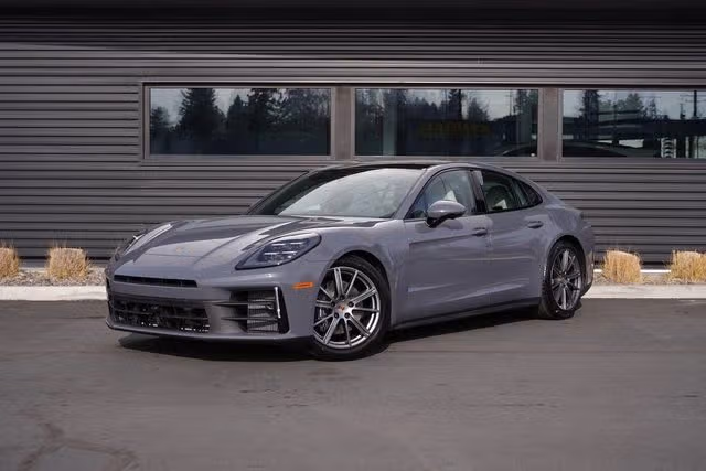 2026 Porsche Panamera Base - Photo 2