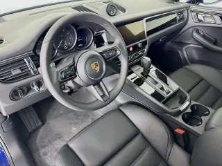 2026 Porsche Macan - Photo 29
